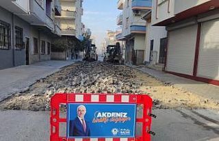 Akdeniz’de sokak yenileme ve yeni yol çalışmaları