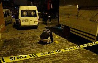 Alacak verecek meselesinde otoparkta kurşunlar havada...