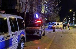 Alkollü eğlence mekanlarının önünde silahlı...