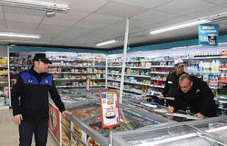 Amasya Belediyesi ekipleri zincir marketleri denetledi