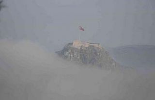 Amasya’da yoğun sis etkili oldu, kartpostallık...