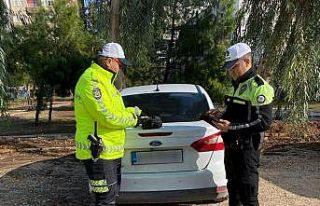 Ambulansa yol vermeyen sürücüye cezai işlem