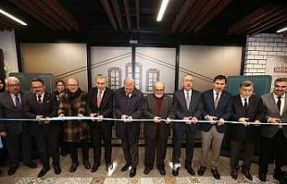 “Anadolu Arifleri Ve Alimleri” yazma eserler sergisi...