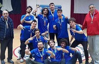 Anadolu Üniversitesi Basketbol Takımı üst tura...