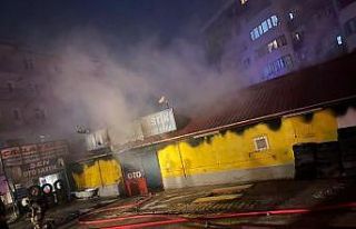 Ankara’da yan yana bulunan 3 dükkan yandı