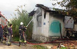 Antalya’da metruk evde çıkan yangın korkuttu