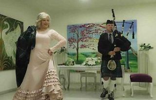 Antalya’da yılın son nikahı İskoç ve Rus çifte