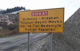 Artvin-Ardanuç-Ardahan karayolu kar nedeniyle ulaşıma...