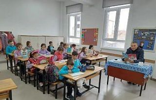 “Atatürk İlkokulu okuyor” projesine idareci,...