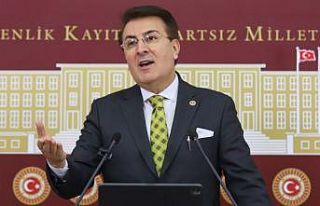 Aydemir: Mehmet Akif Ersoy bir tefekkür abidesidir’