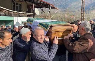 Babası otomobilde yatarak beklemişti, genç yaşta...