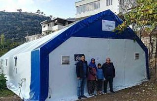 Bahçe’de 6 çiftçiye çadır ahır kuruldu