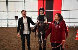 Bahçelievler Belediyesinden özel çocuklara “At’la...