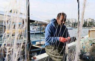 Balıkçıların zorlu ağ mücadelesi