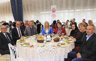 Balkan göçmenleri hasret giderdi