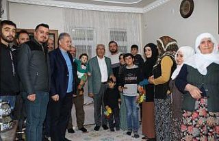 Başkan Güder ve Milletvekili Çakır Alişar Mahalle...