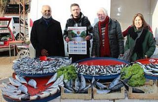 Başkan Kepez’den esnafa yeni yıl takvimi hediyesi