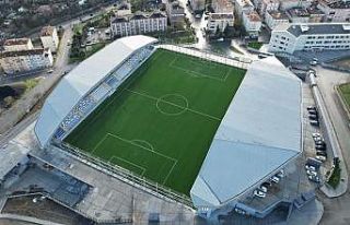 Başkan Usta, Gaziosmanpaşa Şehir Stadyumu’nu...