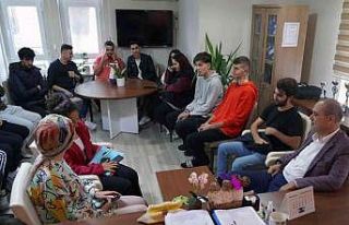 Başkan Uzundemir Üniversite gençliği ile bir araya...