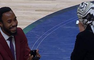 Basketbol Şampiyonlar Ligi maçında sürpriz evlilik...