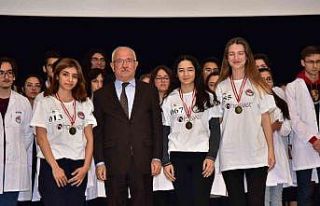 BAÜN Veteriner öğrencileri beyaz önlük giydi