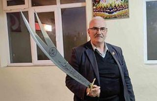 Bayramiç’te cem evine Zülfikar kılıcı hediye...