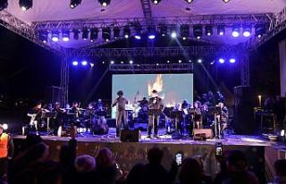 Belediye Meydanı’nda yılbaşı konserleri