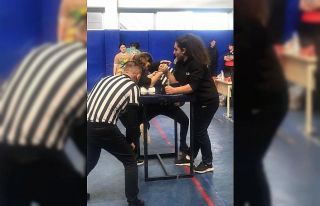 Bileklerini yarıştırdılar