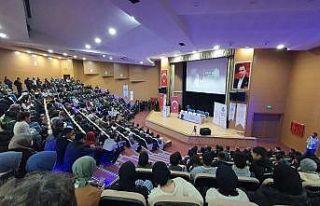 Bingöl’de ’Anadolu Mektebi Yazar Okumaları’...