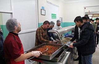 Bitlis’te 18 bin 500 öğrenciye ücretsiz yemek...
