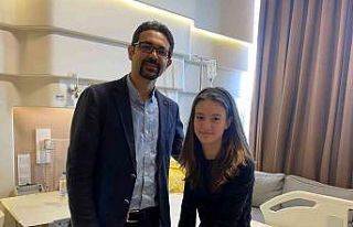 Böbreğinden 9 santimetre çapında kitle çıktı