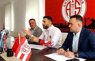 Boksör Mehmet Mıstık, Antalyaspor’da