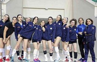 Bölgesel voleybol liginde şampiyon SUBÜ