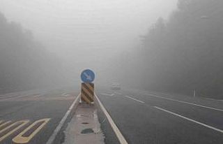 Bolu Dağı’nda sis sürücülere zor anlar yaşattı