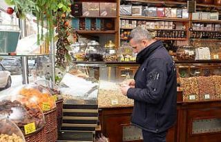 Bozüyük’te kuruyemişçiler denetlendi