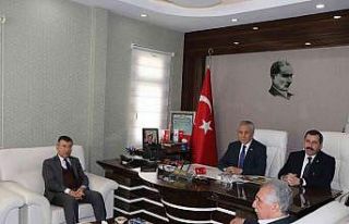 Bülent Arınç’tan Baydilli’ye ziyaret