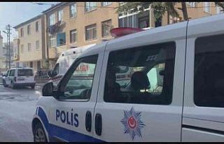 Bunalımda olan şahıs banyoda kendini astı