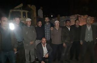 Burhaniye’de arıcılara şeker dağıtıldı