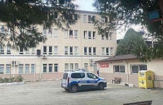 Bursa’da 21 lise öğrencisi zehirlenme şüphesiyle...