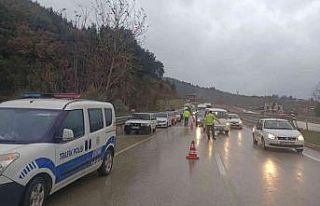 Bursa’da maddi hasarlı zincirleme trafik kazası