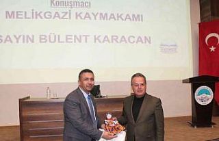Büyükşehir’in ‘Değer Gençlik’ Seminerine...