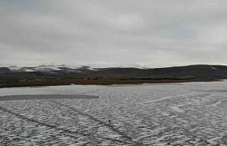 Buz tutan gölde ilk Kafkas dansı