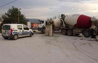 Çalıştığı makineye sıkışan işçi hayatını...