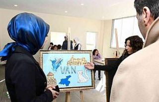 Çatak’ta kursiyerler bir yıllık emeklerini sergiledi