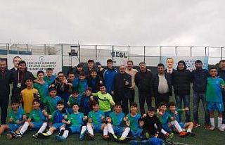 Çayırova Belediyesi’nden 1 kupa, 8 madalya