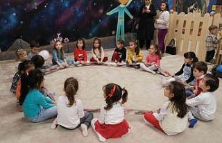 Çocuklar bkmkitap’ta mutlu