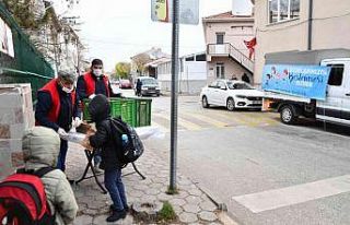 Çocukların beslenmesi Tepebaşı’ndan