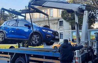 Denetime ağzında sigarayla takılan taksiciye ceza:...