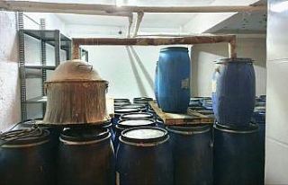 Depo olarak kullanılan bağ evinde 12,5 ton kaçak...