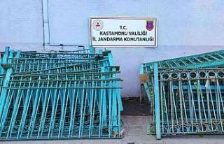 Dere kenarlarından 600 bin TL değerinde demir korkuluk...